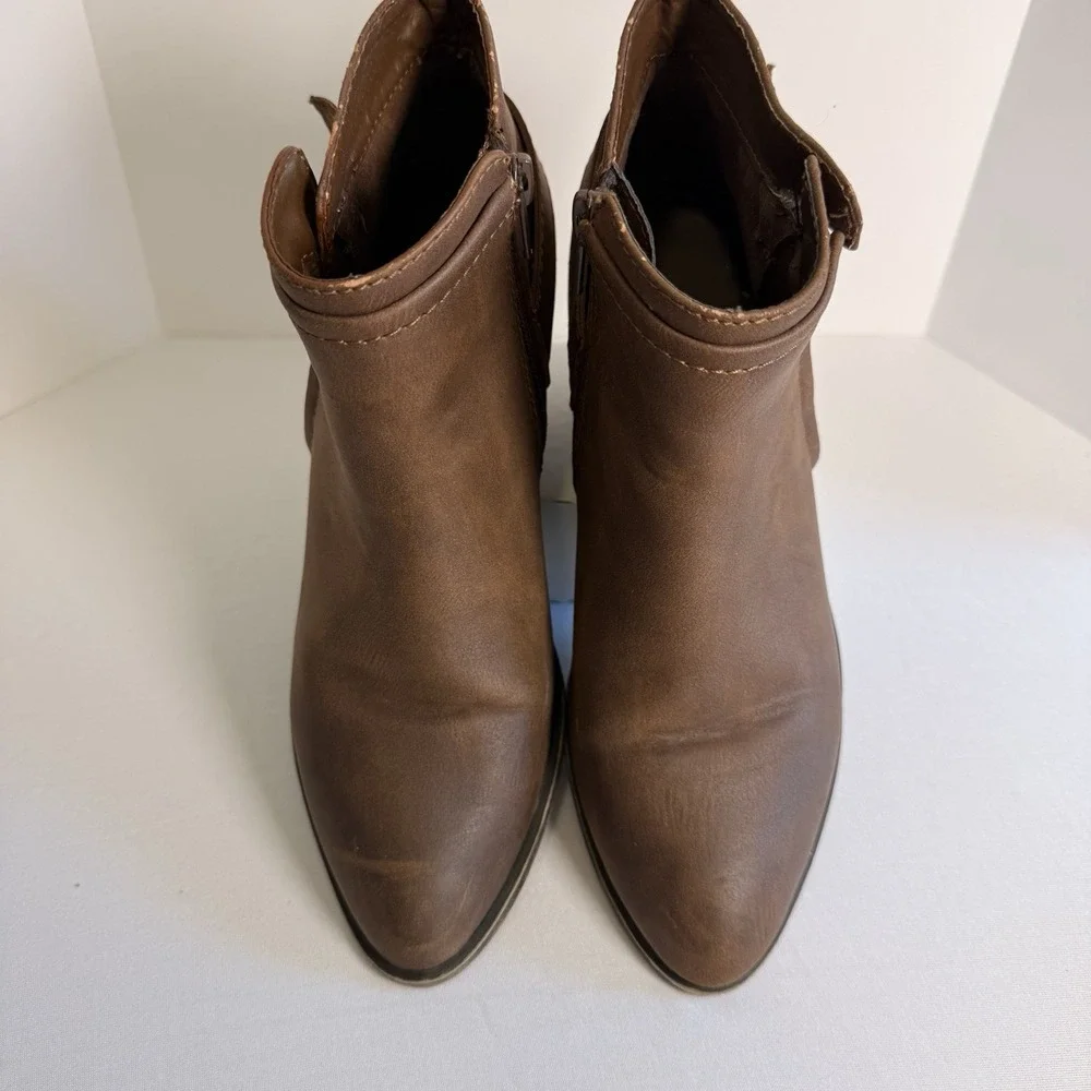 Madden Girl Hunttz Vegan Bootie Stacked Heel Side Zip Brown 6.5M Women/Teen